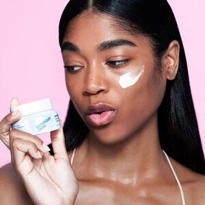 Saturday Skin Pretty Pop Probiotic Power Whipped Cream